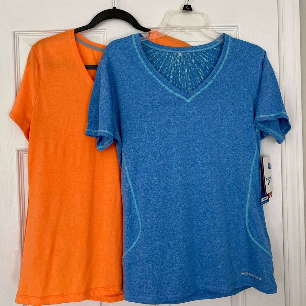 2 Women's Brooks workout tops